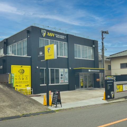 集客と認知を強化する、鉄骨2階建ての戦略リノベーション